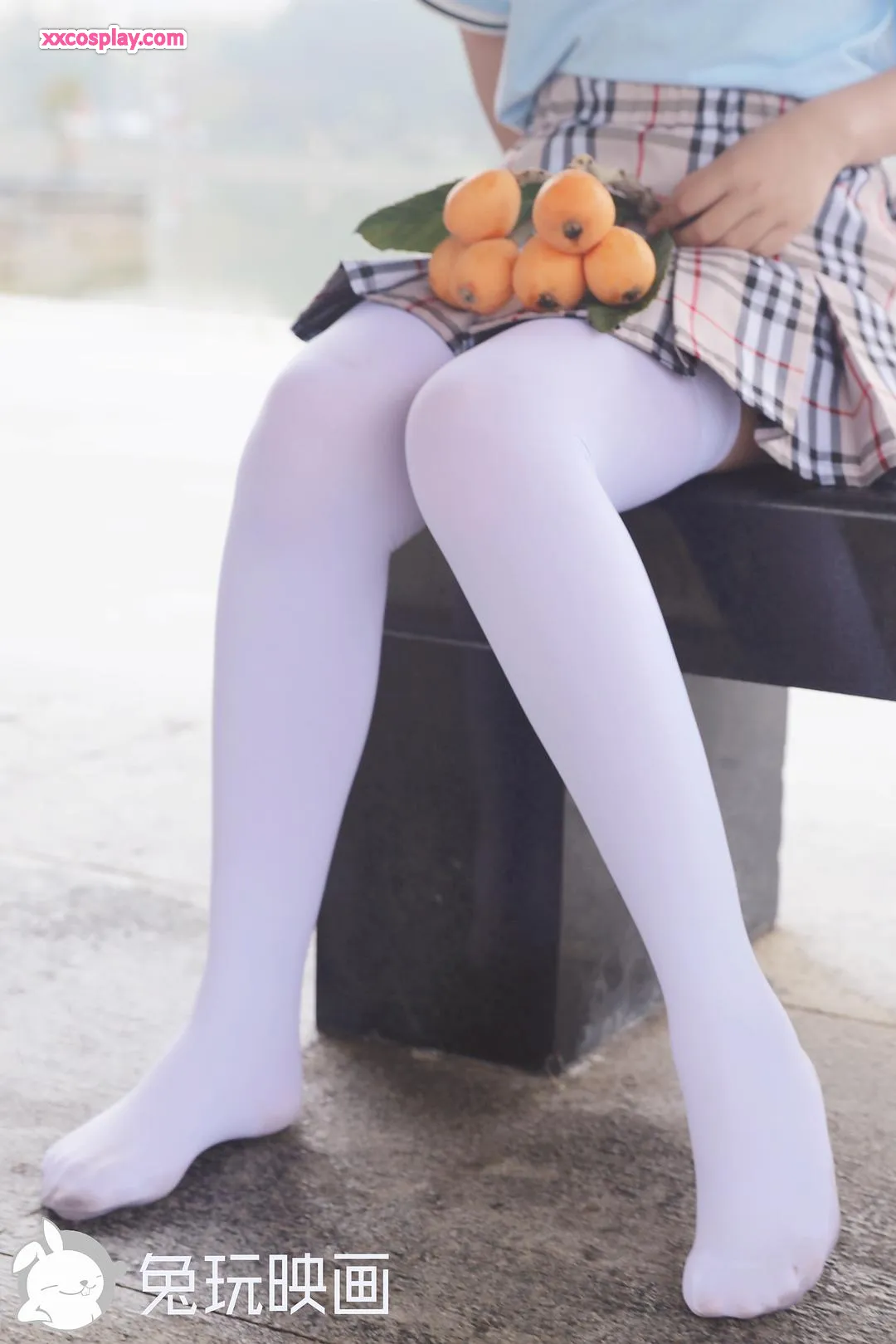 兔玩映画: มะพลับและถุงน่องขาว